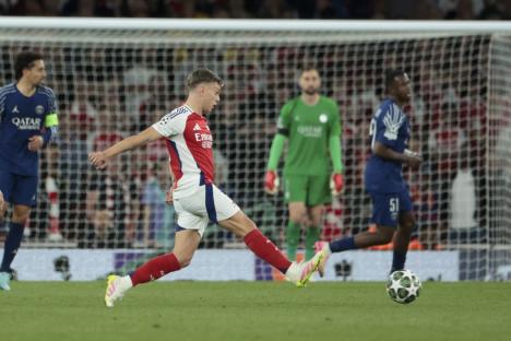 LONDON, ENGLAND - APRIL 29: Leandro Trossard of Arsenal during the UEFA Champions League 2024/25 Semi Final First Leg match between Arsenal FC and Paris Saint-Germain (PSG) at Emirates Stadium on April 29, 2025 in London, England. (Photo by Jean Catuffe/Getty Images)