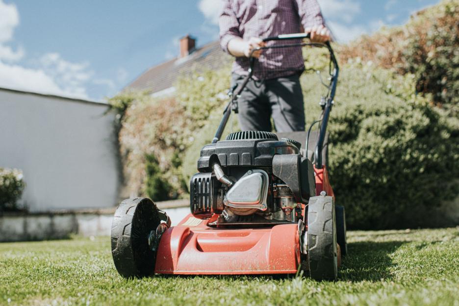 The exact height you need to mow your lawn this weekend so it grows ‘strong and lush’ for summer