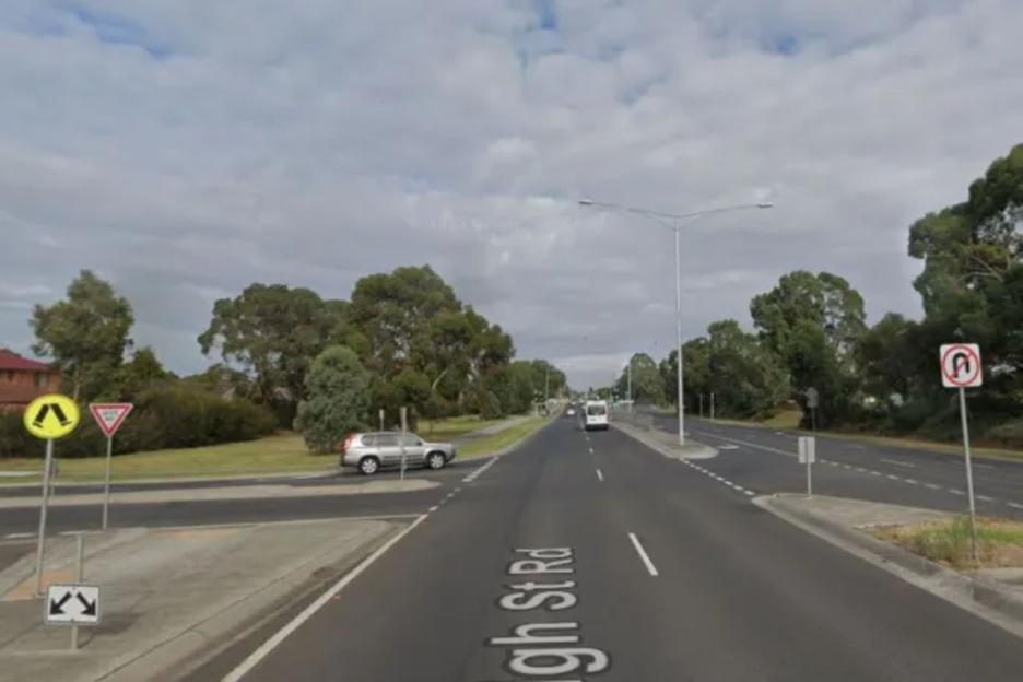 Tragic Collision: 11-Year-Old Girl Fights for Her Life and 4-Year-Old Boy Injured in Melbourne Car Accident