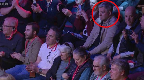 Premier League legend spotted in stands of Crucible to watch Ronnie O’Sullivan in action at World Snooker Championship