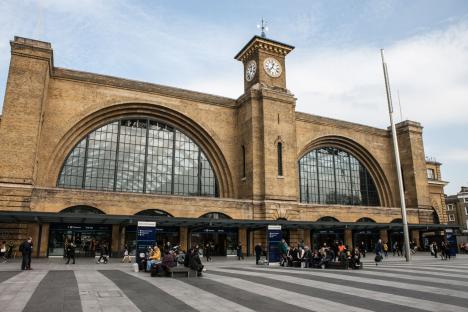King’s Cross station evacuated during rush hour for emergency as ‘thousands’ of commuters forced to wait outside