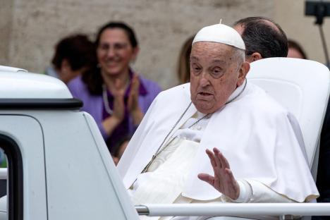 Inside Pope Francis’ final hours blessing 1000s of Easter worshippers & meeting JD Vance just a day before death aged 88