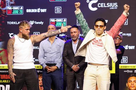 What weight are Jake Paul and Julio Cesar Chavez Jr fighting at and how much have they had to change?