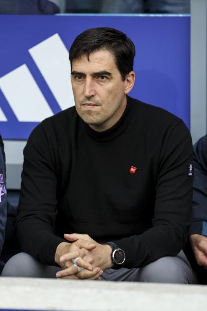 LEEDS, ENGLAND - SEPTEMBER 27: Head Coach Andoni Iraola of Bournemouth during the Premier League match between Leeds United and Bournemouth at Elland Road on September 27, 2025 in Leeds, England. (Photo by Robin Jones - AFC Bournemouth/AFC Bournemouth via Getty Images)