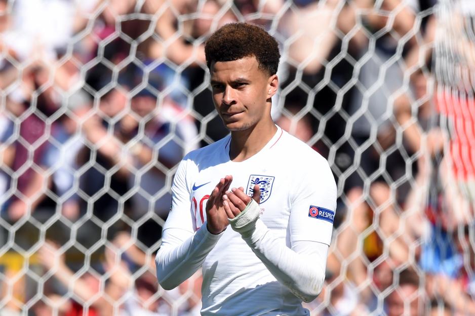 Dele-alli-england-acknowledges-fans-496489744