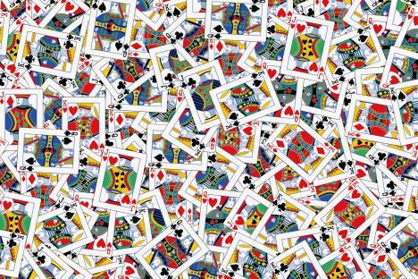 Only those with 20/20 vision can spot the odd playing card hidden amongst this deck in under 60 seconds