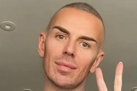 Controversial MAFS star shows off huge weight loss transformation as they show off six pack in before and after snaps