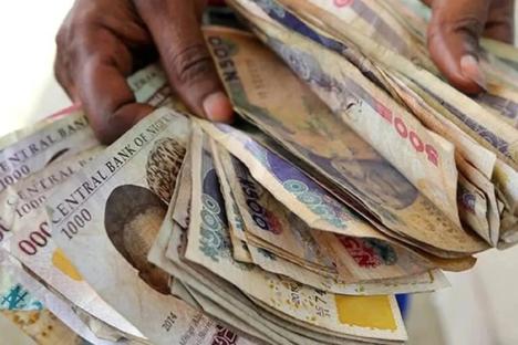 Naira continues depreciation, ends week on negative note