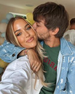 Lottie Tomlinson and her brother Louis.