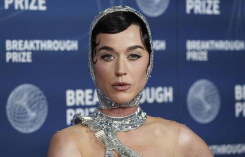 Katy Perry to blast off on Bezos’s Blue Origin TODAY: Details of space trip after star’s ‘last min astronaut lessons’