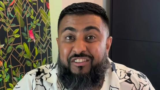 Who is Wakey Wines owner Mohammad Azar Nazir?