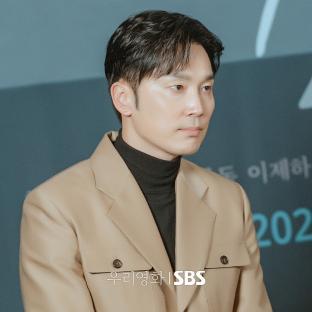 Seo Hyun Woo Transforms Into A Film Hitmaker In New Drama “Our Movie”; 3