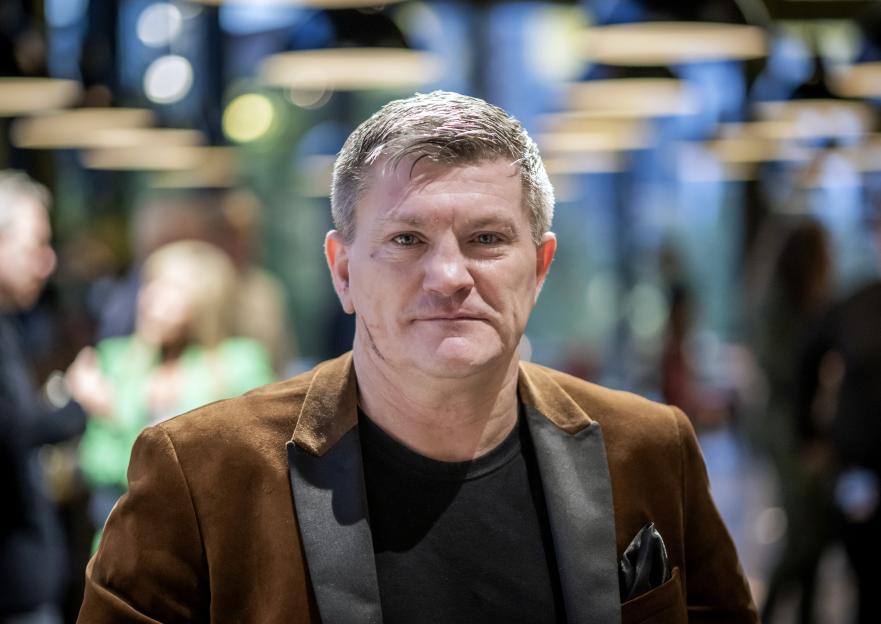 Micah Richards emotional on Sky Sports speaking about ‘man of the people’ Ricky Hatton as Roy Keane calls him ‘warrior’