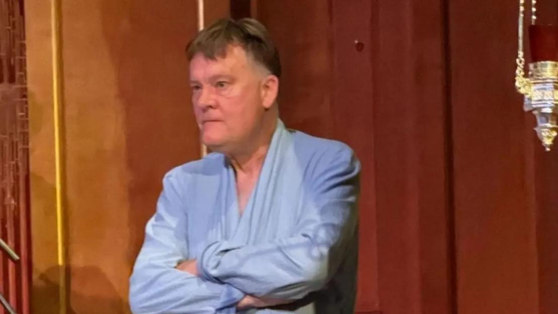 Bizarre moment bishop in dressing gown storms his OWN church demanding congregation stop their ‘racket’ & let him sleep