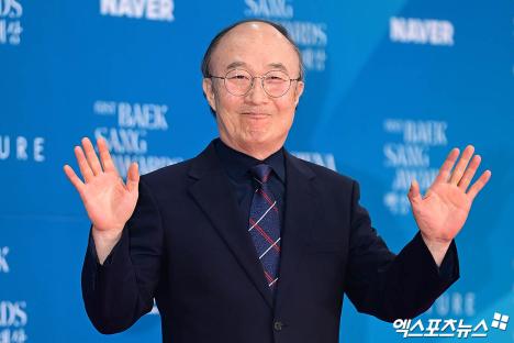 Stars Grace The Red Carpet At 61st Baeksang Arts Awards 29