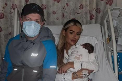 Stephen Bear’s former fiancée Jessica Smith gives birth to a baby girl and reveals name