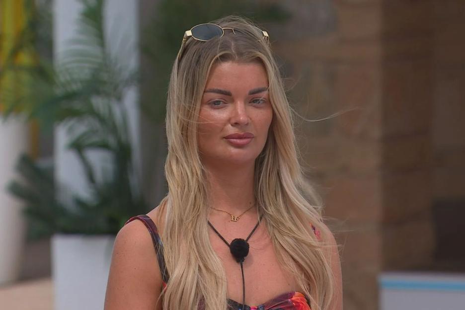 ‘Get her OUT’ rage Love Island viewers after star makes VERY rude comment about rival’s family member