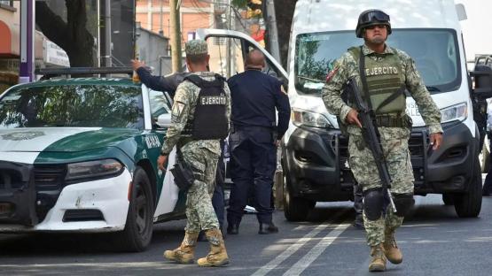 Gunman kills top aides to Mexico City Mayor in daylight attack