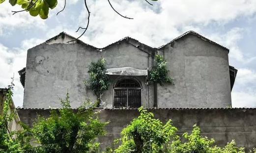 Welikada prison exterior.