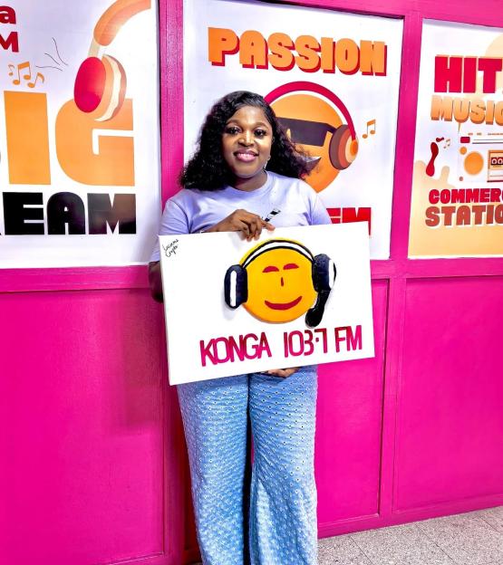 LaCreme Crafts honours KONGA103.7FM with Special Resin Art for supporting SMEs