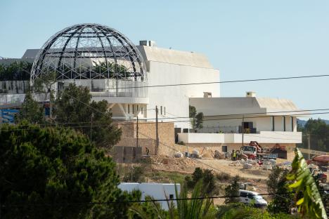 Construction of UNVRS nightclub in Ibiza.