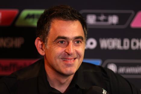 Ronnie O'Sullivan being interviewed.