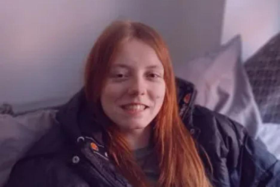 Desperate search for missing teen last seen in historic town two days ago as anyone who sees her urged to call cops