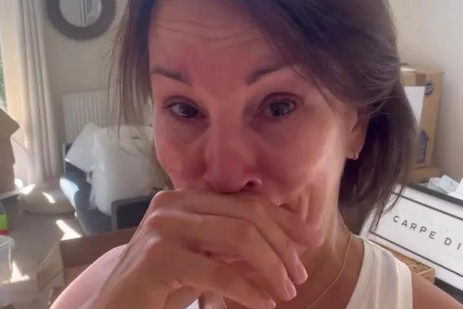 Loose Women star Andrea McLean breaks down in tears in emotional video as she confirms she’s quitting UK