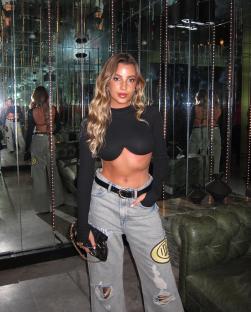 April Ivy, girlfriend of Ruben Dias.