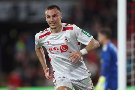 Tim Lemperle of 1. FC Köln celebrating a goal.