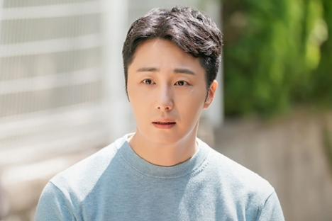 Jung Il Woo Transforms Into A Capable Man Who Excels In Every Aspect Of Life In New Weekend Drama “Our Golden Days”