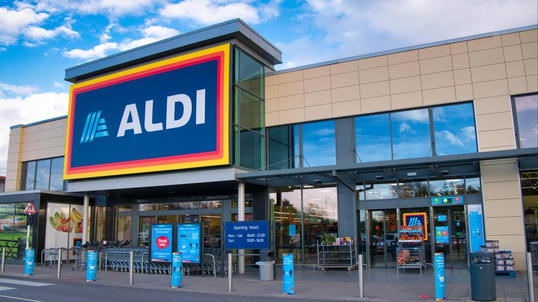 Aldi’s ‘magic’ window cleaning gadget and ‘game-changing’ vacuum to return to shelves in days