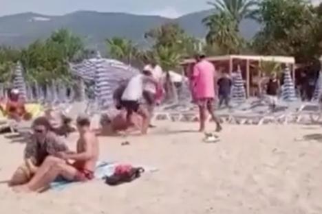 Shocking moment ‘Brit’ is attacked on a busy beach by staff ‘after arguing over price of a lounger’