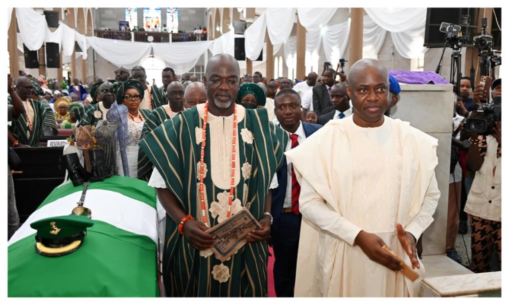 43rd Olubadan of Ibadanland, Olakulehin buried in Ibadan [PHOTOS]