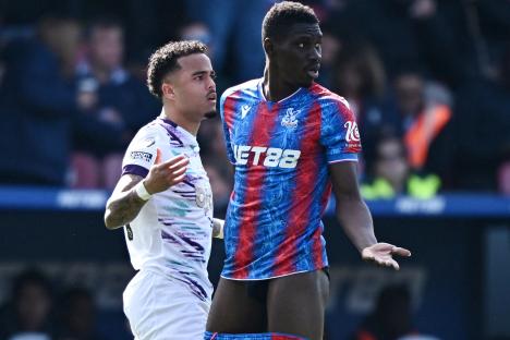 Justin Kluivert pulls down Ismaila Sarr’s SHORTS before pair clash in furious row during Crystal Palace vs Bournemouth