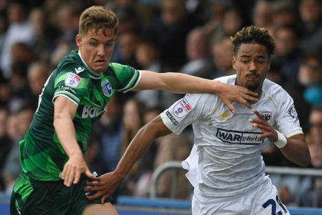 EFL side forced into unusual kit change despite being at home as fans slam ‘nonsense’ decision