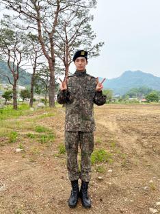 Hyungwon Becomes 5th MONSTA X Member To Be Discharged From The Military 3