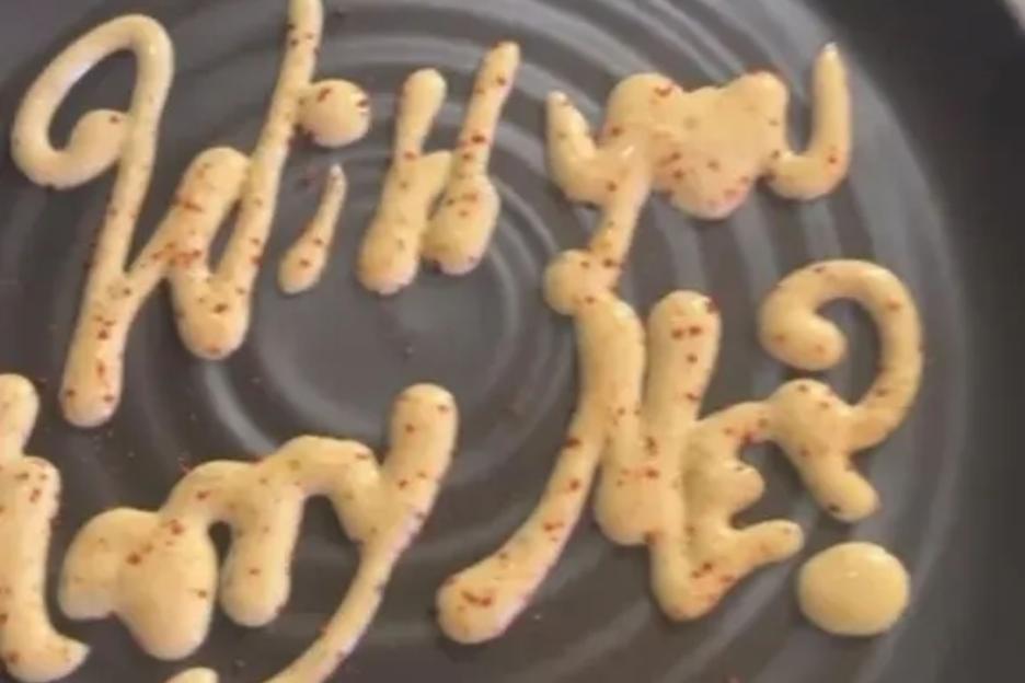 ‘Absolutely not, immediately no’ people cry as man proposes in Nando’s with the big question written in mayonnaise