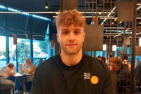Moment ‘missing’ Daniel Davies, 26, who hadn’t been seen in a MONTH in Thailand is found by police in dingy hostel