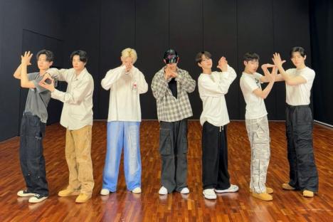 Watch: ENHYPEN Brings The Heat (Back) In Dance Practice Video For “Bad Desire (With Or Without You)”