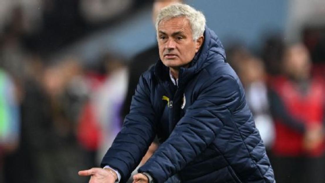 Mourinho in Hot Water as Benfica's Squad Battles Virus Before Porto Showdown