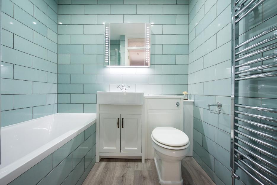 I’ve been a cleaner for over a decade – how to really clean your bathroom and the viral trend to avoid