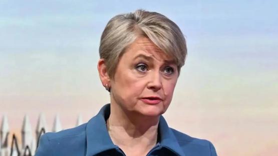 Britain’s ability to stop illegal migrants crossing Channel depends on bad weather, admits Home Secretary