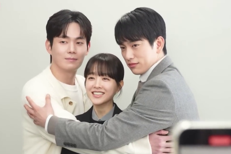 Watch: Park Bo Young, Jinyoung, And Ryu Kyung Soo Showcase Adorable Chemistry During “Our Unwritten Seoul” Poster Shoot