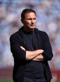 Frank Lampard, Coventry City head coach, arms crossed.