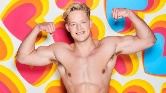 Love Island star announces he’s running to be Reform council member as he urges voters to ‘get to the polls’