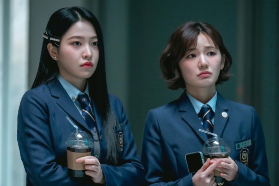 Lee Eun Saem Stuns With Bold Move As She Joins Kim Ye Rim’s Diamond 6 In “BITCH X RICH 2”