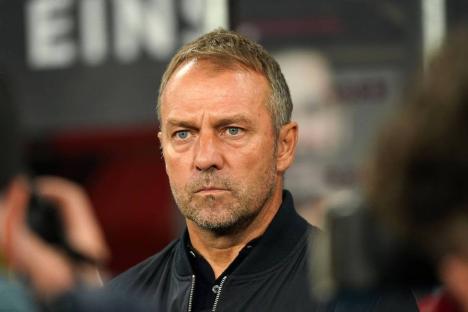 Why I benched Raphinha – Barcelona coach, Flick