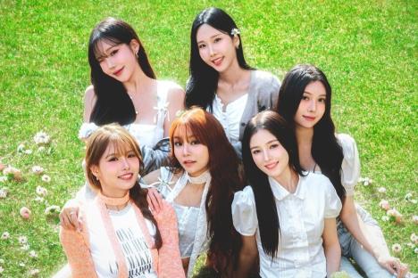 MOMOLAND Releases Stunning Profile Photos After Signing With New Agency