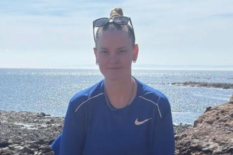 I was a ‘fat mum’ so jabbed Mounjaro & lost 11st – now I’m asking strangers to pay for surgery to fix my apron belly